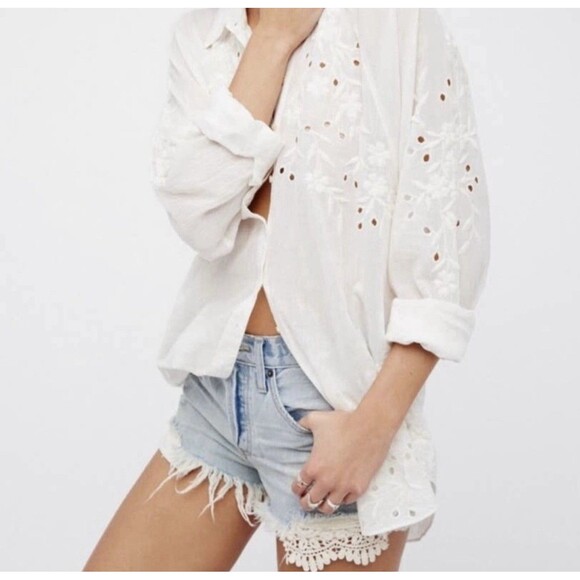 Free People Daisy Chain Lace Cutoff Button Fly Jean Shorts Light Wash Women’s 27 - Picture 7 of 12